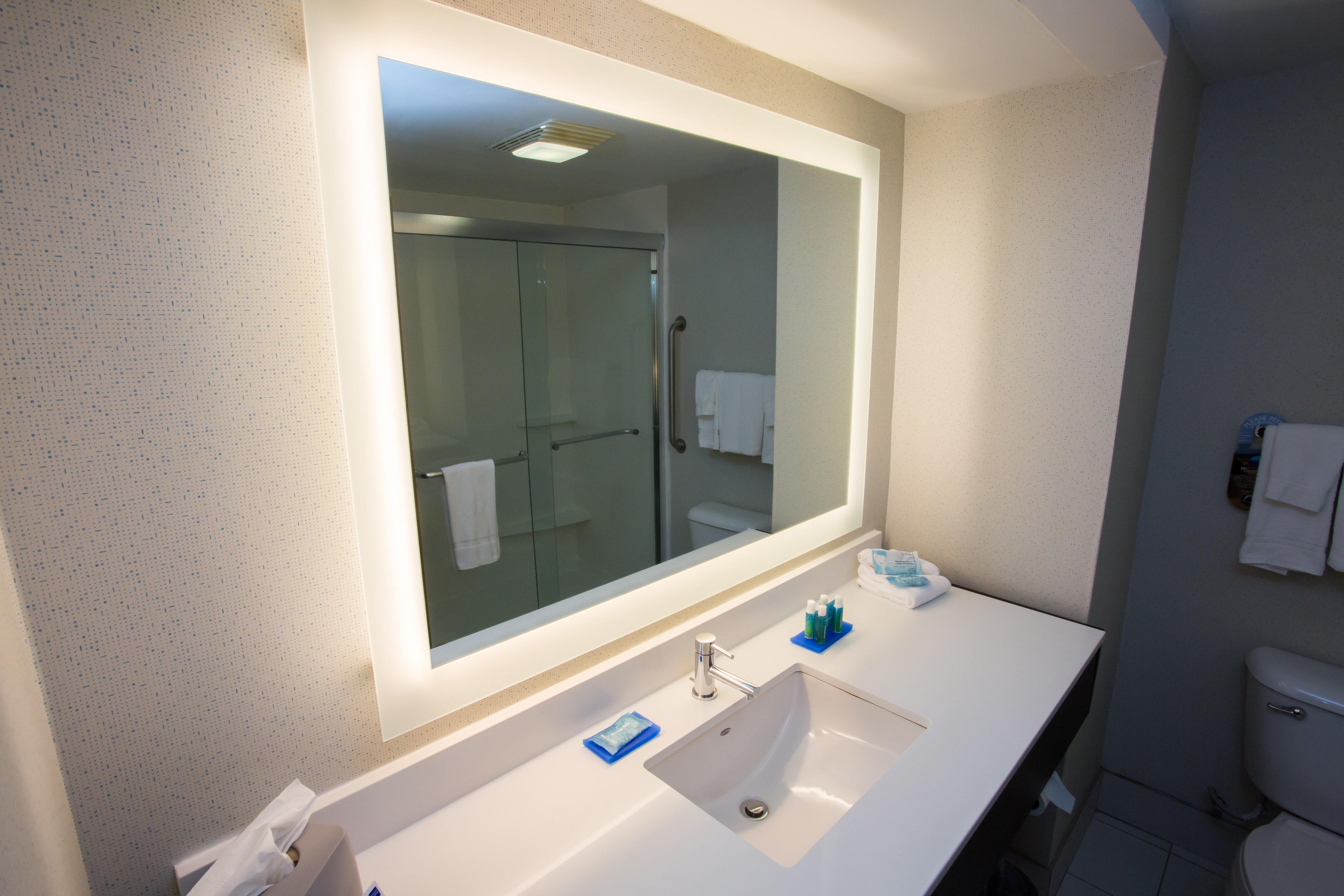 Holiday Express By Ihg Hotel Wilmington